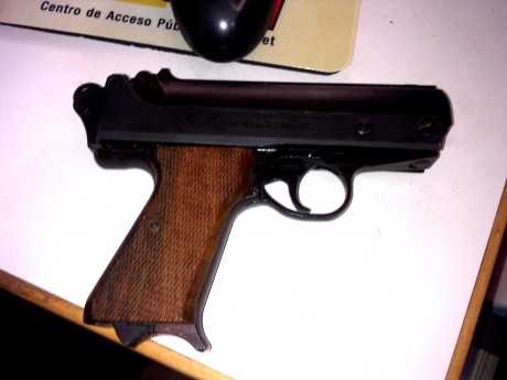 Hola compañeros, necesito conseguir el plano de despiece de ésta pistola. Lo único que se es que pone 00