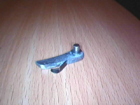 Se me ha roto el dedo elevador del tambor del colt navy de pietta, voy a ver si soy capaz de hacerme uno 112