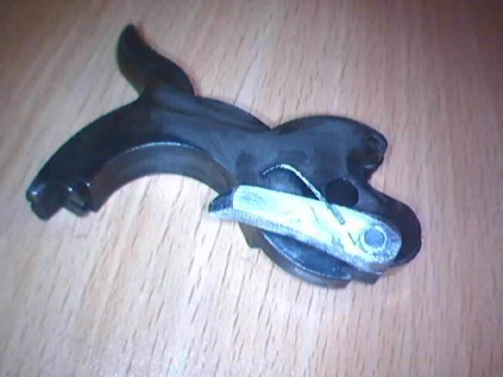 Se me ha roto el dedo elevador del tambor del colt navy de pietta, voy a ver si soy capaz de hacerme uno 111