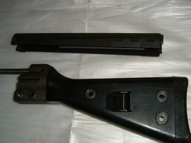 AUTENTICOS DEL G3.......Vendo conjunto formado por culata y guardamanos y empuñadura en NEGROS y VERDES 04