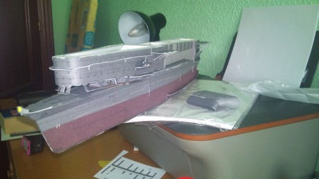 Pues aquí ando construyendo el Akagi, este portaviones, junto con sus compañeros al principio de la guerra 12