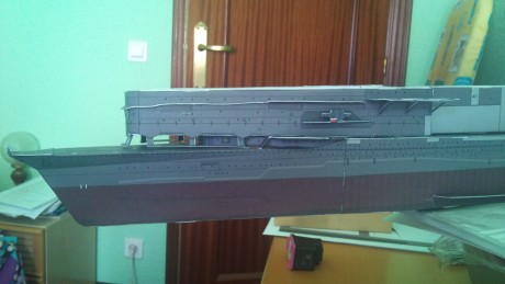 Pues aquí ando construyendo el Akagi, este portaviones, junto con sus compañeros al principio de la guerra 10
