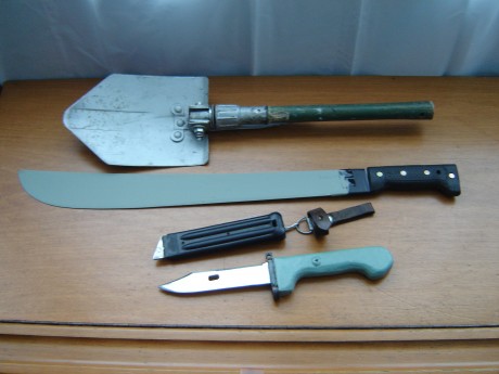 hola a todos.

me gustaria saber por gente mas experta que yo, cual es el cuchillo que os comprariais 100
