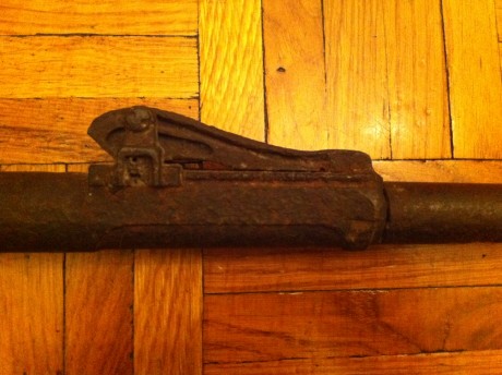 Salud comunidad foril.

Este fusil apareció de casualidad en una escombrera de un pueblo cercano al frente 11