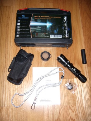 Linterna OLIGHT M20-X Warrior (Special Operations) completamente nueva.

Características:

- Led Cree 01