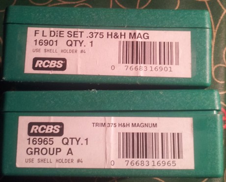 Todo prácticamente sin uso alguno, pues solo recargue unas pocas.

El conjunto consta de 

RCBS 2-Die 00