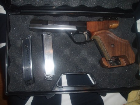 se vende pistola feinwerkbau aw93 del cal 22 con dos cargadores 850 ers 01