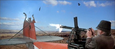 Compañeros,

En vista de las ganas de algunos (Elcafe, Wilcow, Vrakk, etc) por adivinar armas de películas 70