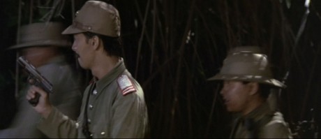 Compañeros,

En vista de las ganas de algunos (Elcafe, Wilcow, Vrakk, etc) por adivinar armas de películas 70