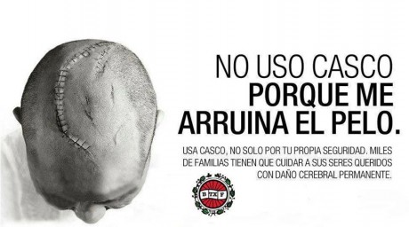 Opino que tiene que ser obligatorio desde que el ciclista se sube a la bicicleta.

 Por seguridad.

 Si 20