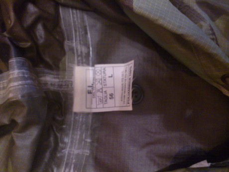 Hola, vendo traje de agua del Ejercito Italiano en camo y tejido RIP-STOP. Ideal para llevarlo siempre 01