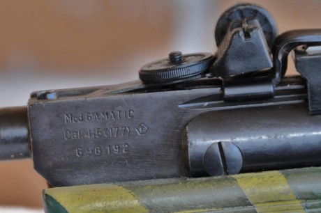 Buenas : 
aprovechando articulos viejos que tenia por casa ,me he fabricado un dummy recogebalines para 72