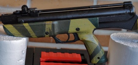 Buenas : 
aprovechando articulos viejos que tenia por casa ,me he fabricado un dummy recogebalines para 71