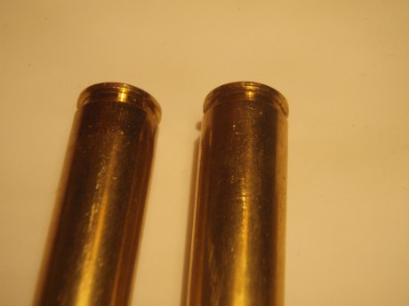 hola,hoy he abierto una caja de reminton core lokt del calibre 7x57 y entran bien en la recamara del rifle,pero 142