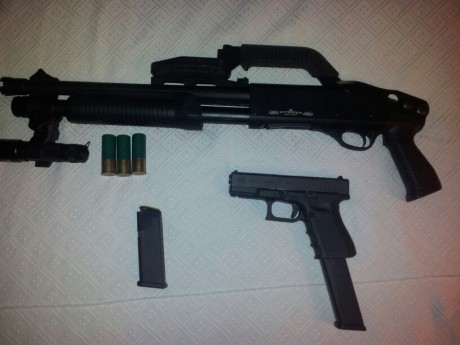 Haber si la gente se anima y pone fotos de sus cacaharras.
ahí voy yo:
stinger rxt 47"
glock 19 gen4 00