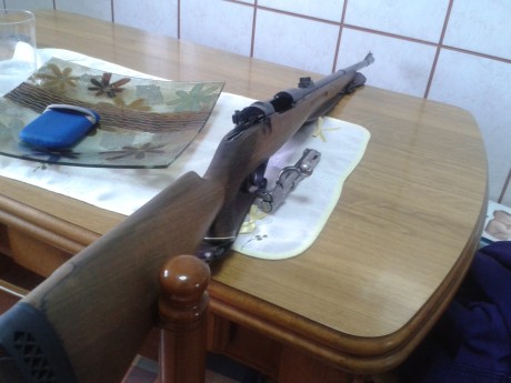 Hola compañeros, haber que me podéis decir sobre este rifle. Es un Winchester 8x57 y poco mas os puedo 170