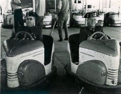 Vamos a intentar hacer un tema con fotos historicas y curiosas de las FFCCS, S.P. y F.A.S.

Saludos. 32