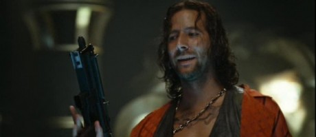 Compañeros,

En vista de las ganas de algunos (Elcafe, Wilcow, Vrakk, etc) por adivinar armas de películas 100