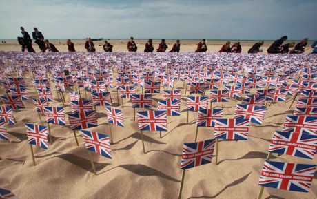No se si ya ha salido, pero me han pasado este enlace y me ha gustado:

https://blogs.denverpost.com/captured/2009/06/05/the-65th-anniversary-of-d-day-on-the-normandy-beaches/

Que 20