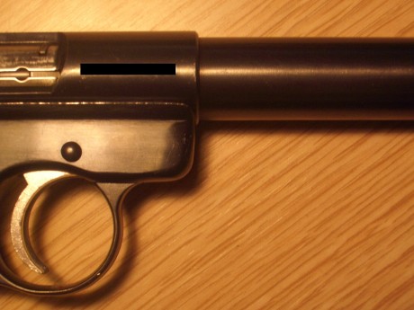 Se vende pistola RUGER Mark II, calibre .22 Long Rifle y un (1) cargador original.-

Estado general del 91