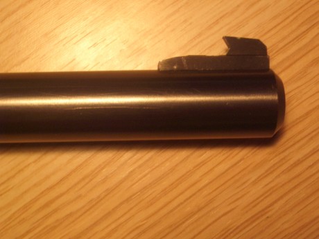 Se vende pistola RUGER Mark II, calibre .22 Long Rifle y un (1) cargador original.-

Estado general del 90