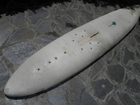 Hola a todos, vendo esta tabla de windsurf, es un poco antigua, pero está bastante bien a falta de un 00