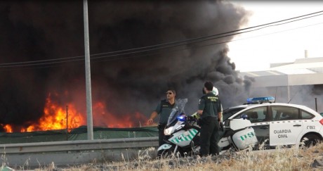 A veces un gobierno deberia de pensar realmente en manos de quien esta la seguridad en españa...y como 00