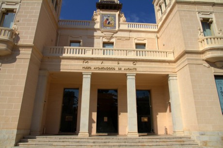  http://www.marqalicante.com/   :mrgreen: 00