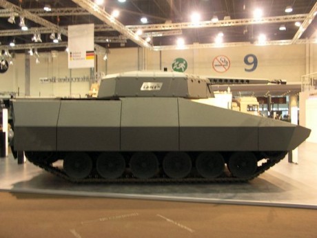 Este tema, sin duda, que ha cambiado en nuestras cabezas. Para ir al grano: un Leopard 2 A7+ teoricamente 50