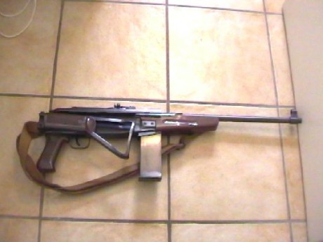 Hace unos días encontré por casualidad en una web extranjera un arma a la venta que hacía muchos años 100