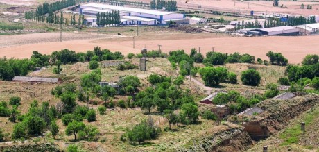Fuente de Diario Palentino: https://www.diariopalentino.es/noticia/Z4A27052A-E439-BF8E-624694203FC4F1D8/20130714/vende/polvorin/buen/precio


SE 00