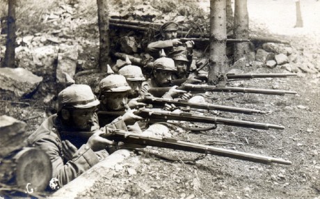Hace unos días encontré por casualidad en una web extranjera un arma a la venta que hacía muchos años 40