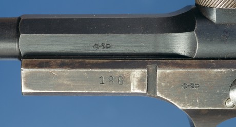 Hace unos días encontré por casualidad en una web extranjera un arma a la venta que hacía muchos años 161