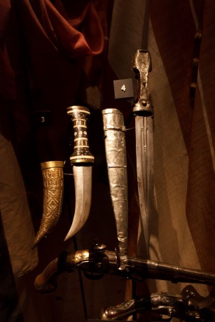 Bueno pues he encontrado las fotografias que hice en el museo de Londres sobre armas-militaria y las queria 31