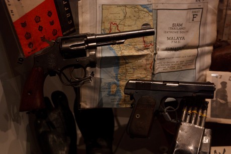 Bueno pues he encontrado las fotografias que hice en el museo de Londres sobre armas-militaria y las queria 162