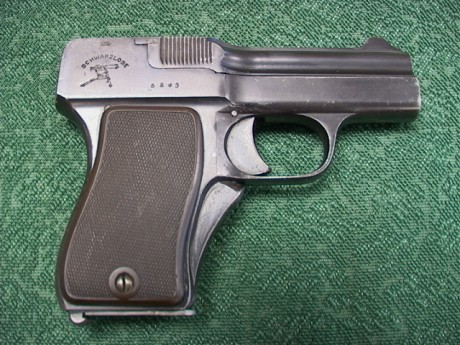 Hace unos días encontré por casualidad en una web extranjera un arma a la venta que hacía muchos años 142