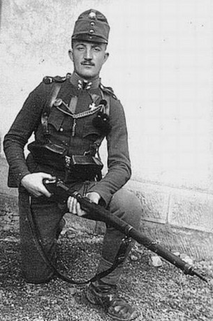 Hace unos días encontré por casualidad en una web extranjera un arma a la venta que hacía muchos años 161