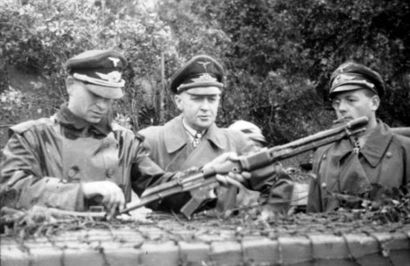 Hace unos días encontré por casualidad en una web extranjera un arma a la venta que hacía muchos años 40
