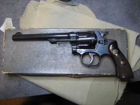 Vendo revolver RUBY inutilizado con su caja original
certificado de inutilización nominal.
Ahora 75 euros 11