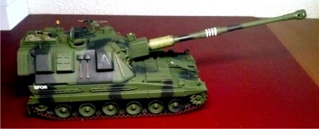 Alguien me puede decir donde puedo encontrar fotos sobre detalles del vehículo alemán Boxer GTK 8x8, Estoy 142