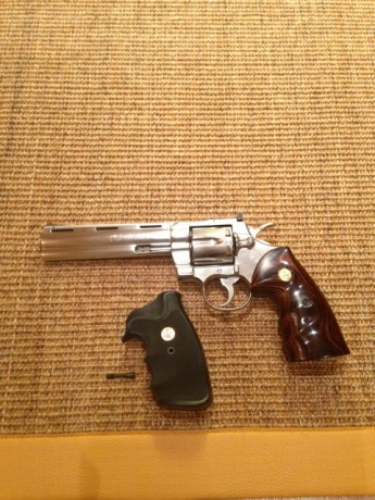 Hola, recientemente he adquirido un revolver Colt Python 357 mg, con cañón de 4 pulgadas. Estoy todavía 20