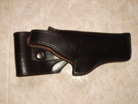 Hola a todos, pongo a la venta esta excelente funda de servicio de la casa Roal, para una BRNO CZ 75  10