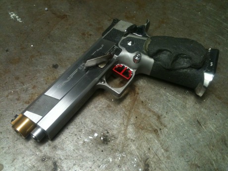 Abro este Hilo para que colguemos nuestras armas de IPSC, para que babeemos constantemente y veamos mejoras 41