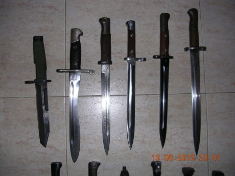 Estas son mis bayonetas, creo que ya puse un post al respecto, pero como vereis ha habido alguna variación.
A 01
