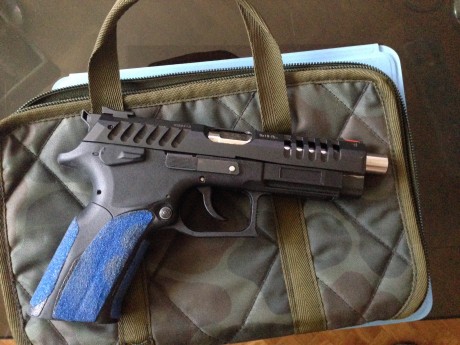 Abro este Hilo para que colguemos nuestras armas de IPSC, para que babeemos constantemente y veamos mejoras 71