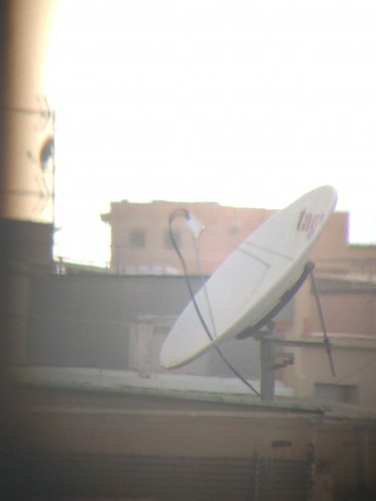 Tras comprar el telescopio empecé a pensar cómo podría hacer un apaño para acoplarle el iPhone al ocular.
Ya 11