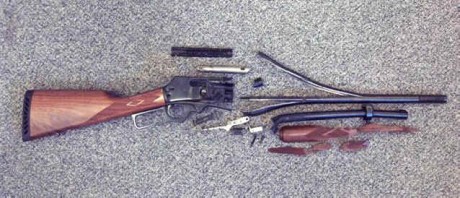 Hola polvoristas,

Estoy enredando con un Marlin 1985 G en 45/70recientemente adquirido, aprovechando 41