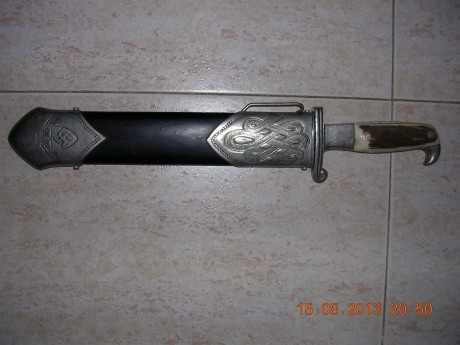 No recuerdo si puse este cuchillo, creo que no.
Se trata de un cuchillo de los campos de trabajo alemanes 00