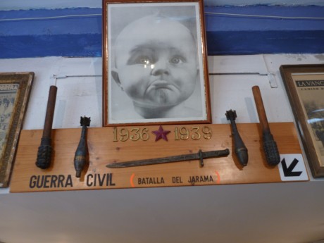  Buen corto !! pero hay una gran pega!! esos uniformes ni siquiera son españoles y esas escopetas de caza 151