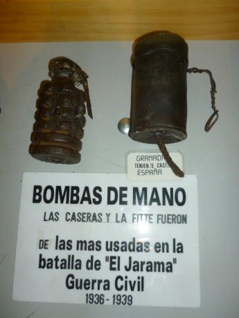  Buen corto !! pero hay una gran pega!! esos uniformes ni siquiera son españoles y esas escopetas de caza 171